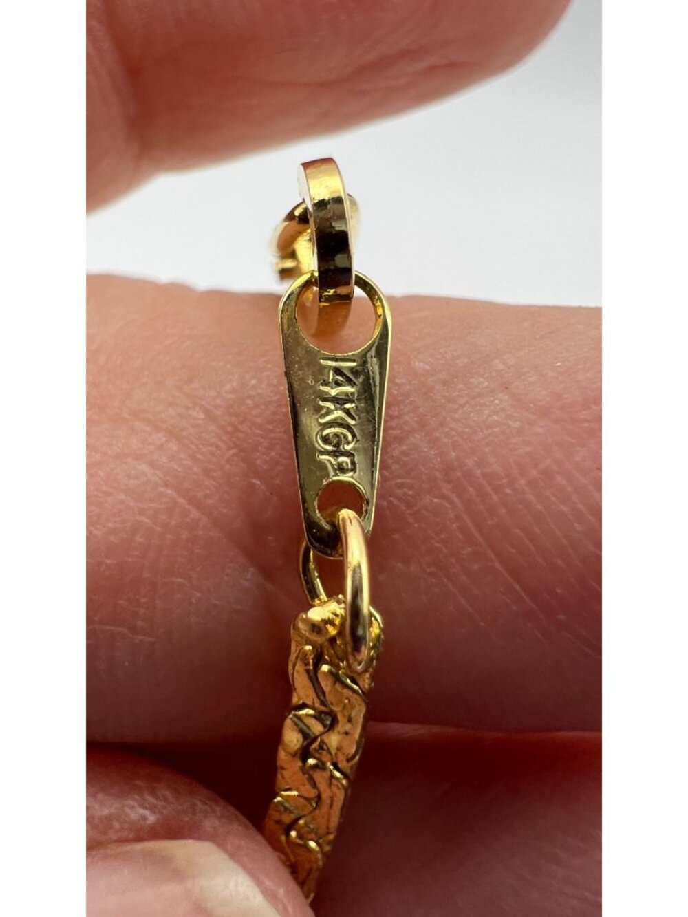 14K Gold Plated Chain Necklace With Lobster Clasp - Elegant & Lightweight - Picture 3 of 3